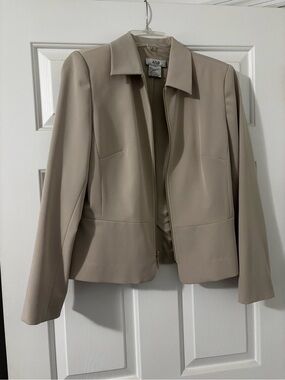 Byer California Neutral Cream-Taupe Zip Front Blazer Jacket